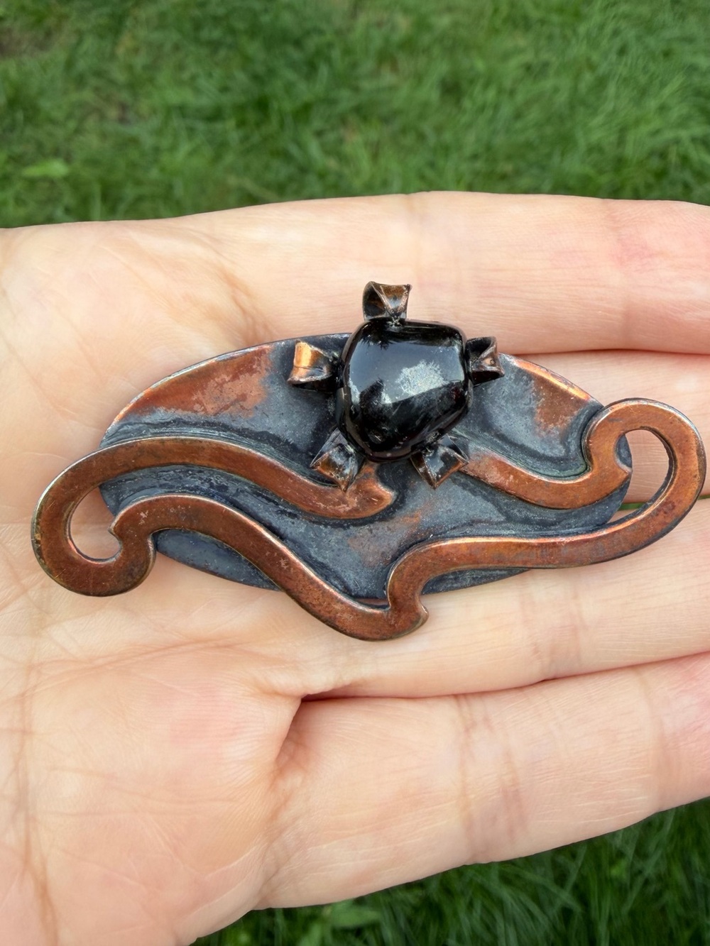 Vintage Modernist Copper Black Cabochon Brooch Pin Art Nouveau Swirl Artisan